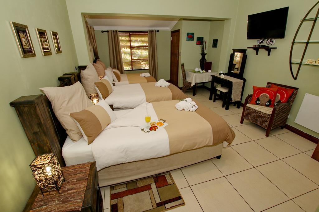 Summer Garden Guest House Бенони Екстериор снимка