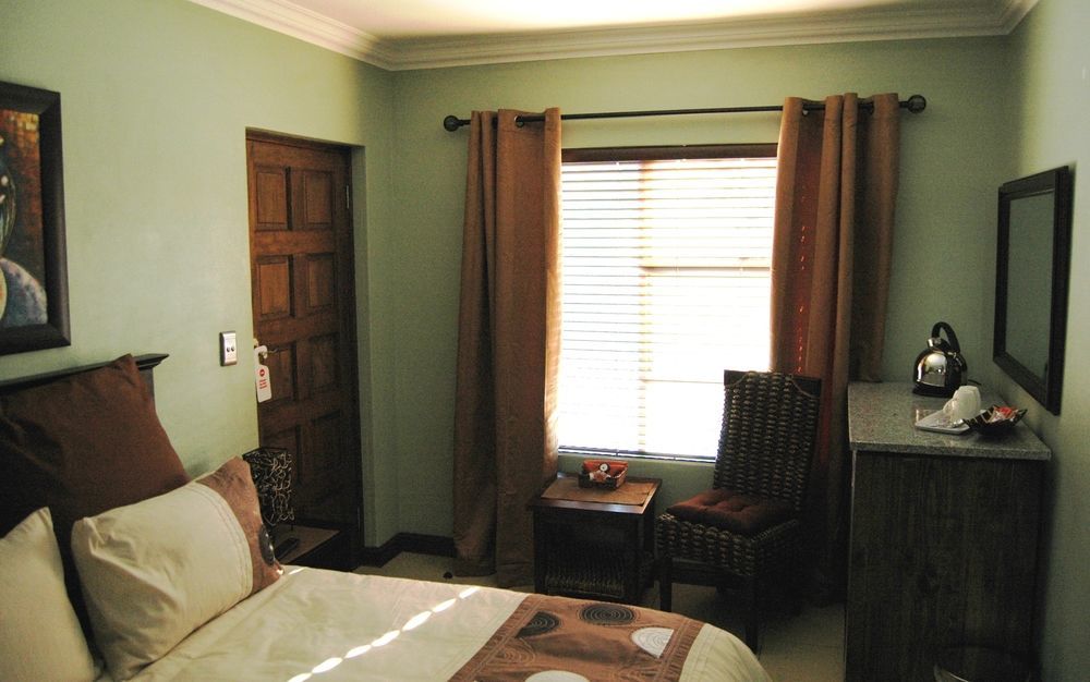 Summer Garden Guest House Бенони Екстериор снимка