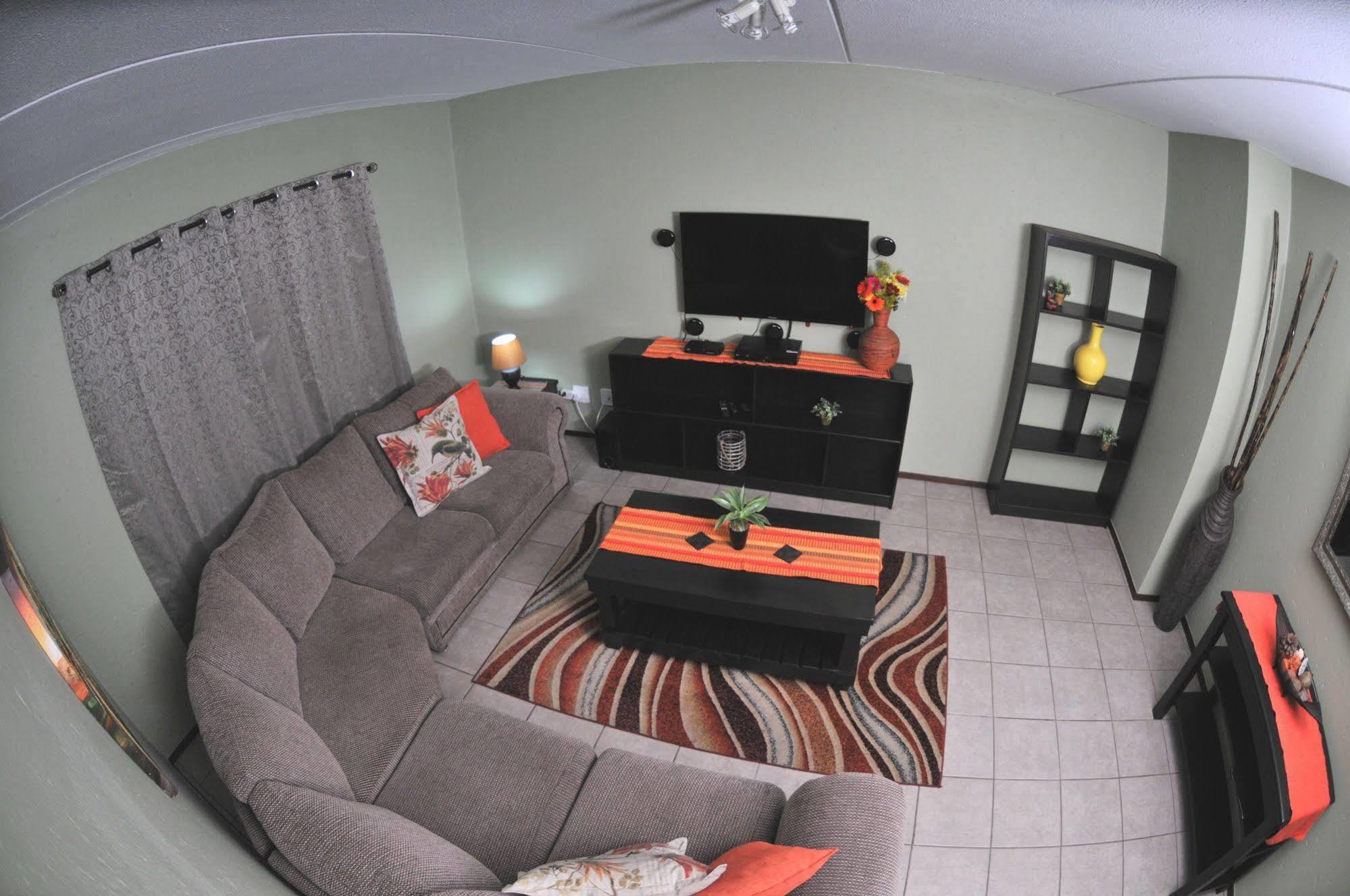 Summer Garden Guest House Бенони Екстериор снимка
