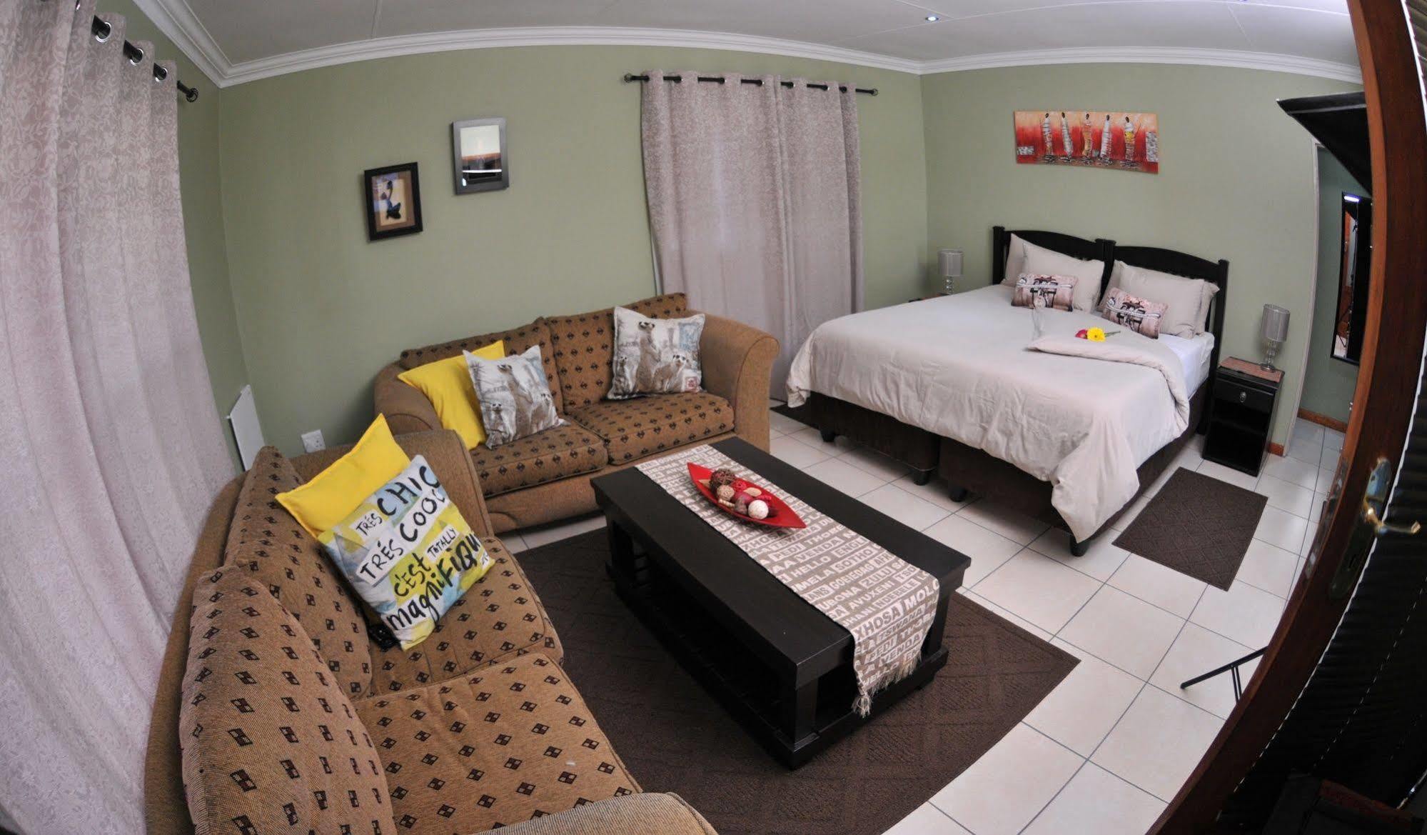 Summer Garden Guest House Бенони Екстериор снимка